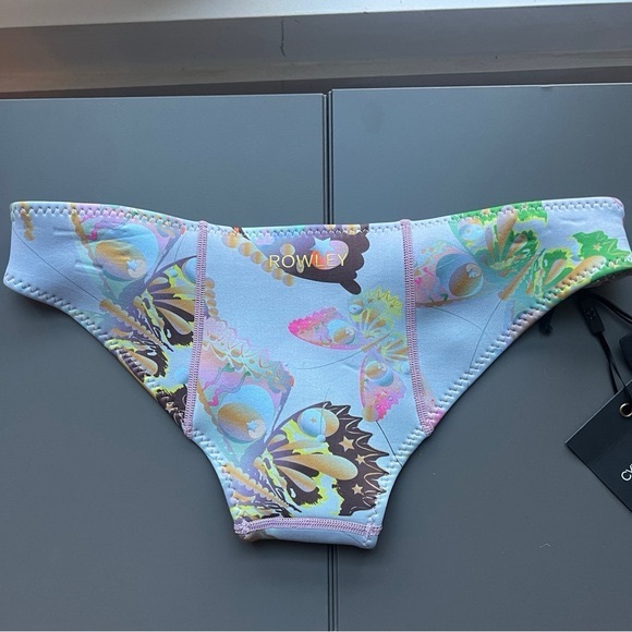 Cynthia Rowley blue ombre butterfly print neoprene swimsuit - Picture 8 of 11